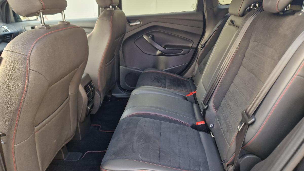 Ford Kuga 2.0 TDCI 180 CV 4WD Powershift ST-Line